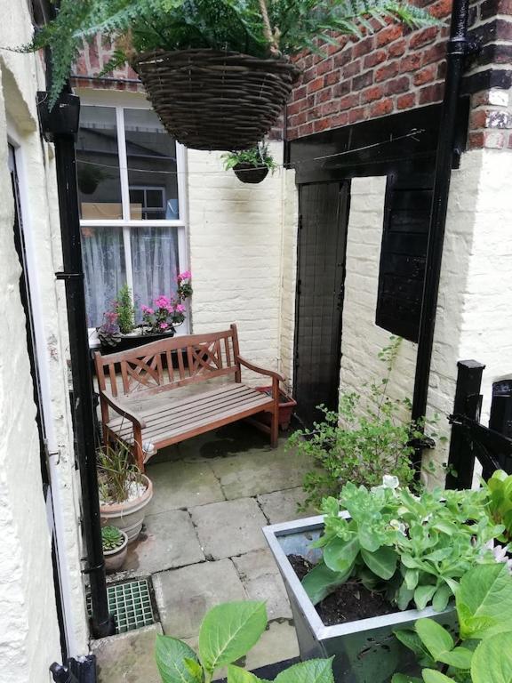 A Summer Place - Spacious Maisonette, Central Whitby, Sleeps 4, Close To Amenities Apartment Екстериор снимка